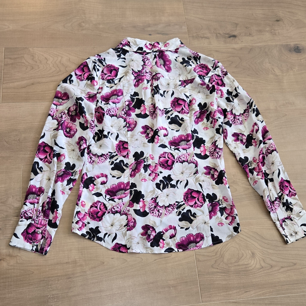 WHITE HOUSE/BLACK MARKET Silk Floral Blouse